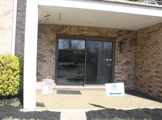 1800 Manor House Dr APT 112, Meadowview Estates, KY 40220