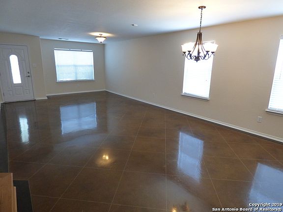 2nd image of 2111 Colorado Bnd
