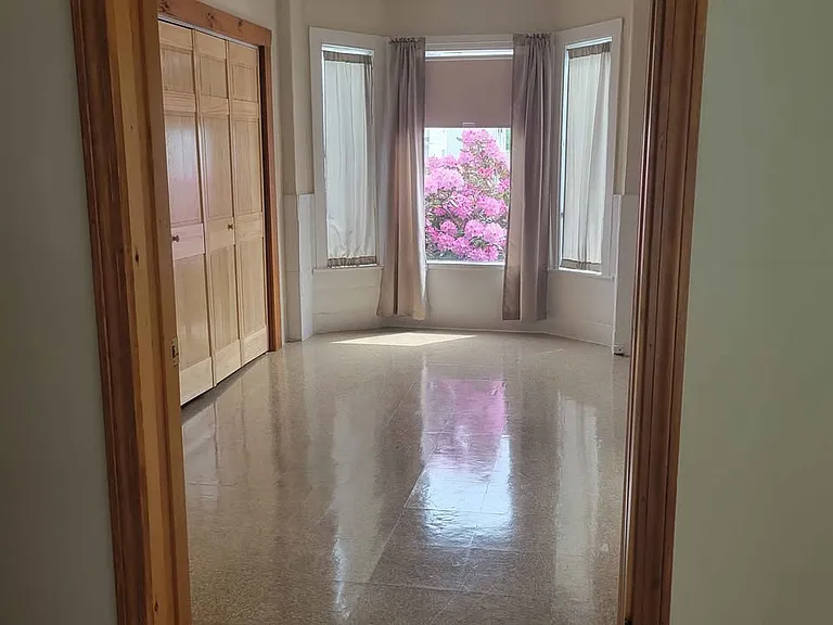32 James St #1 — Photo 1