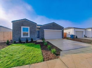 7395 W Donner Ave, Fresno, CA