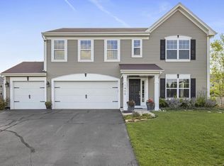 1405 Broadland Dr, Hampshire, IL 60140