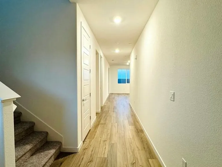 5395 Shenandoah Valley Ln — Photo 2