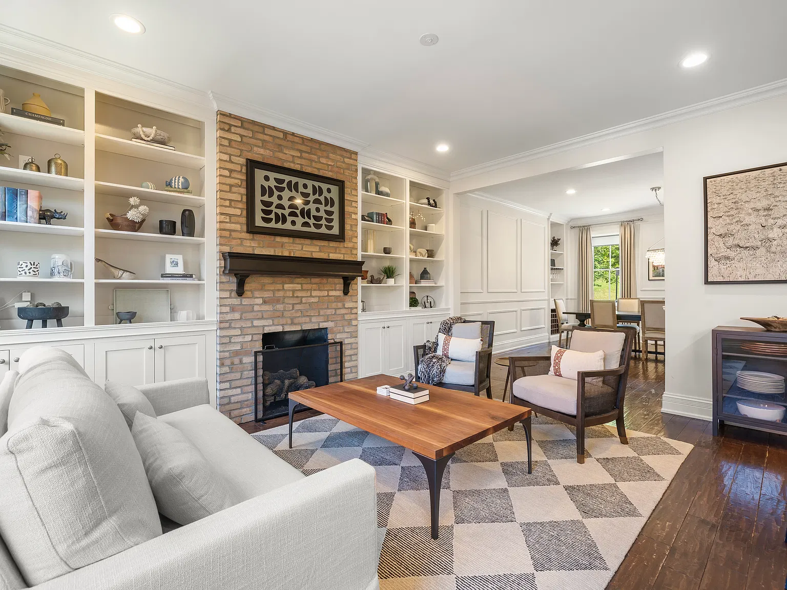 3 bed, 2850 sqft, $5,750 — Photo 3