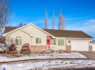 3069 E Summerwood Cir, Ammon, ID 83406