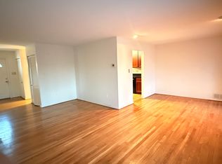 7935 Harwood Pl, Springfield, VA 22152