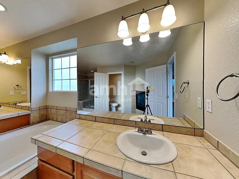 17827 Domingo Dr — Photo 14