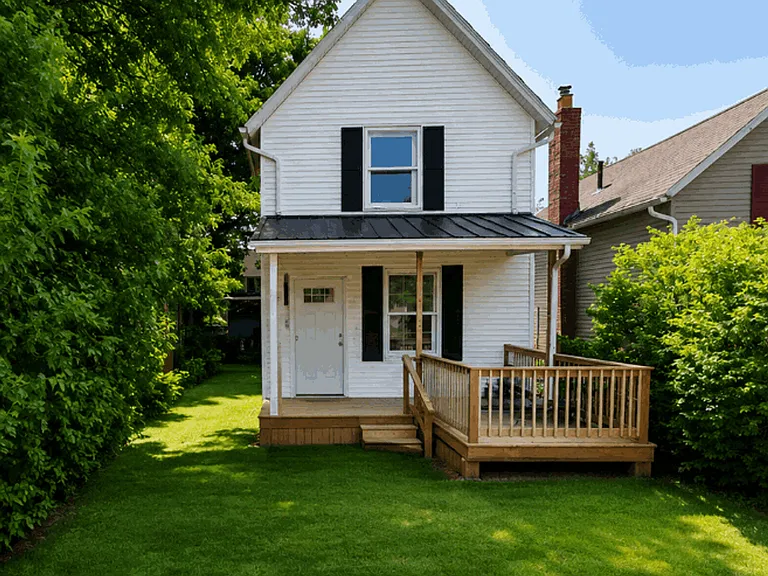 938 Francis Ct NE — Photo 1