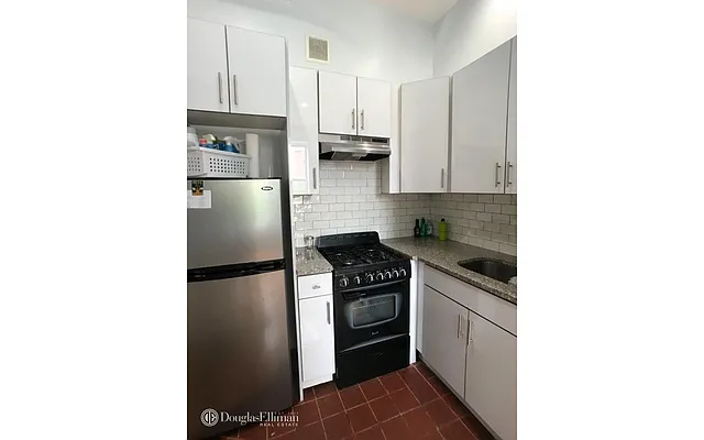 Rented by Douglas Elliman | media 12