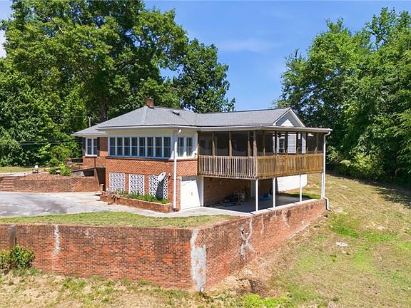 5th image of 723 Haynes Rd