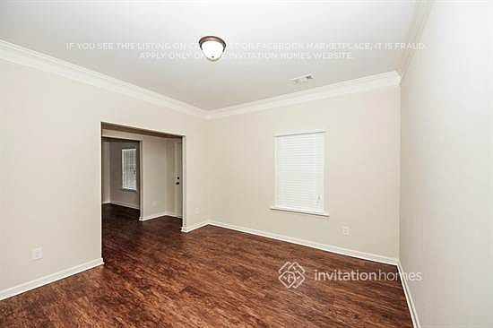 3rd image of 4112 Oak Field Dr