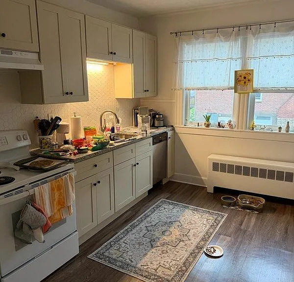 4 Pleasant St #2 — Photo 2