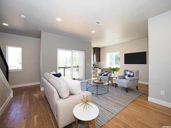 5th image of 1835 E Melbourne Ct