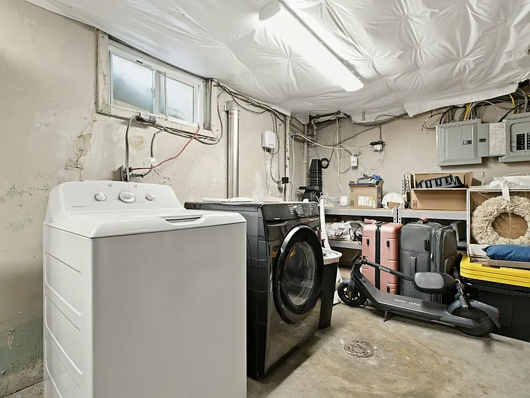 720 N Hundred West St — Photo 9