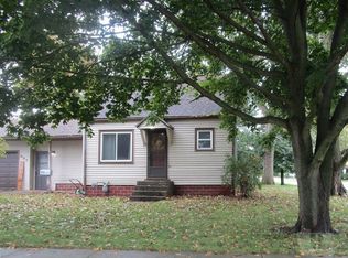 683 1st St NW, Britt, IA 50423