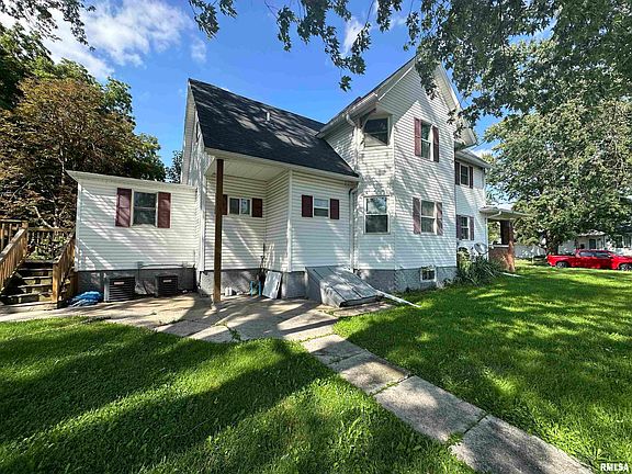 4th image of 318 Maple Ave