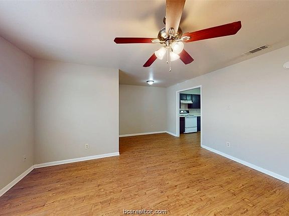 3rd image of 2807 Longmire Dr APT B