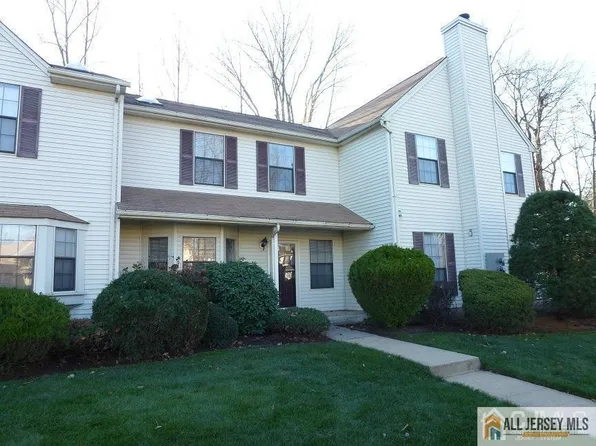 3304 Stonehedge Rd, Edison, NJ 08820