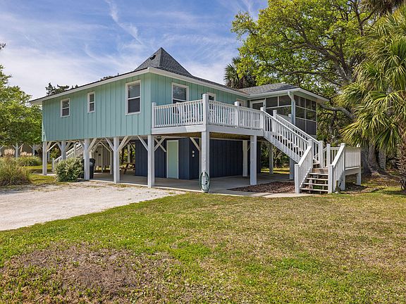 2nd image of 503 Pompano Rd