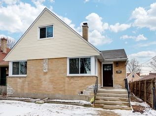 5027 Chase Ave, Skokie, IL 60077