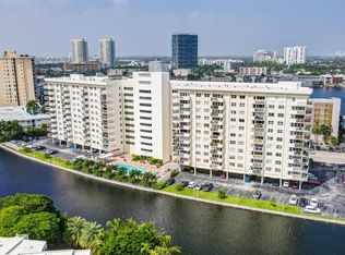 401 Golden Isle Dr #1101, Hallandale Beach, FL 33009