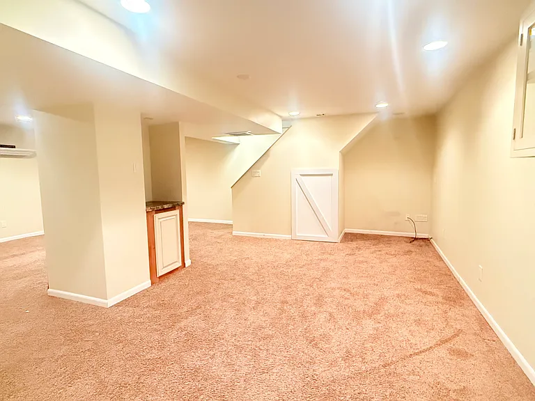 10865 Lemarie Dr — Photo 19
