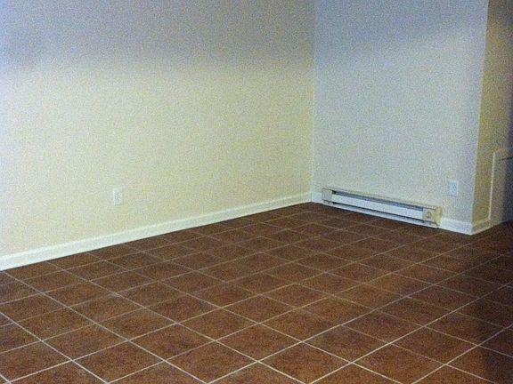 4th image of 9619 Warwick Ave APT 2