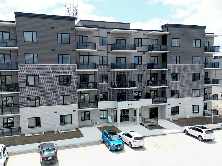 845 Chelton Rd #9 — Photo 3