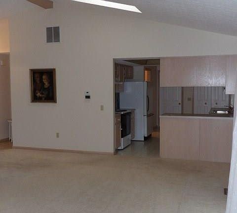 5th image of 3439 Amesbury Ln