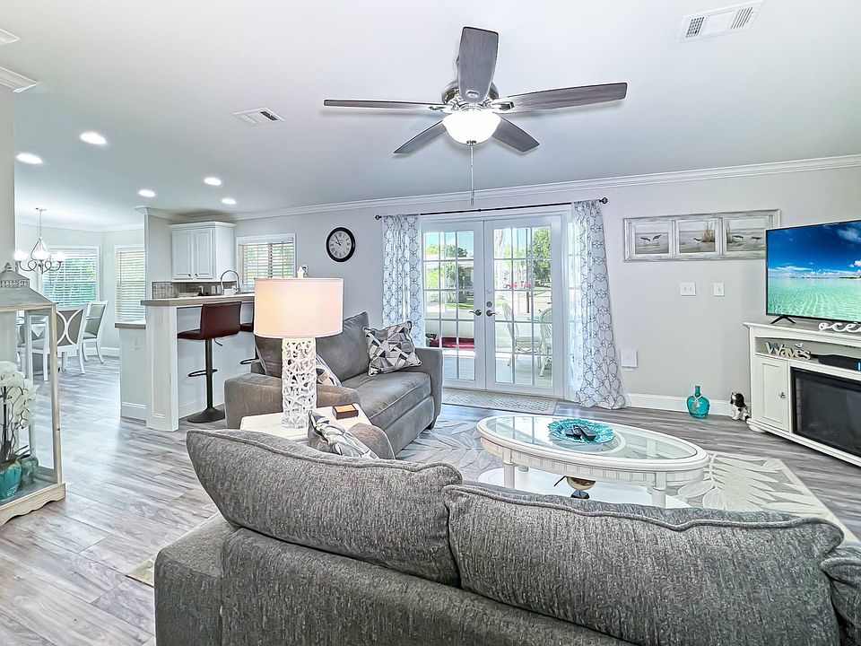 1st image of 4 Aquadilla Ct