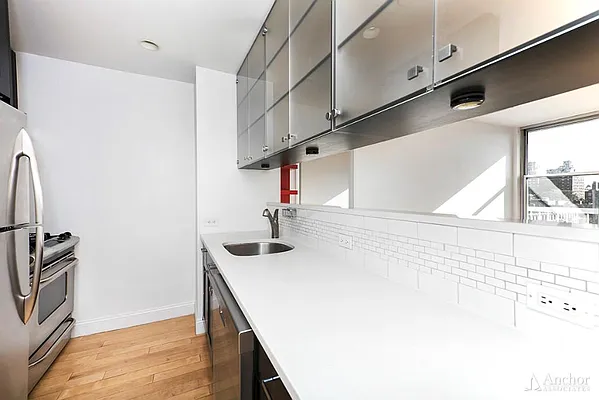 Rented by Anchor Associates | media 15