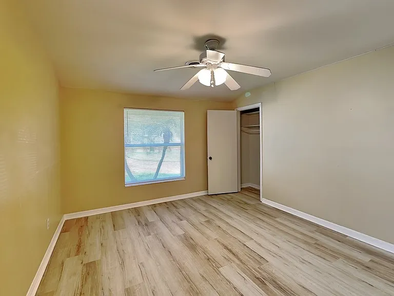 2512 Sea Breeze Ct — Photo 15