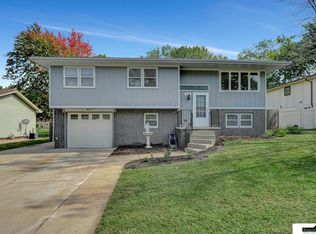 2406 N 74th St, Lincoln, NE 68507