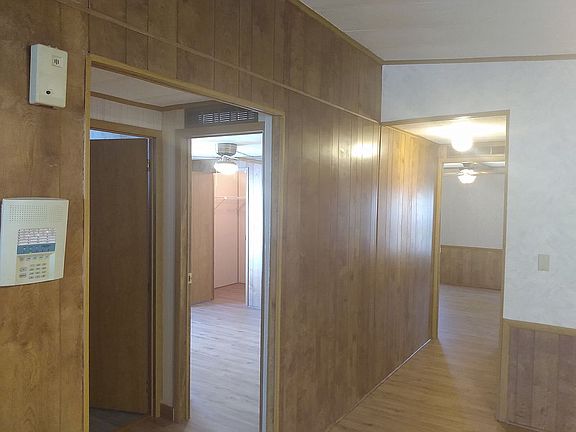 Entrance to bedrooms