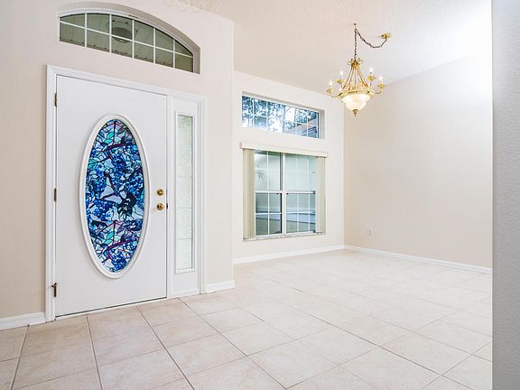 4th image of 8 Eastvue Pl