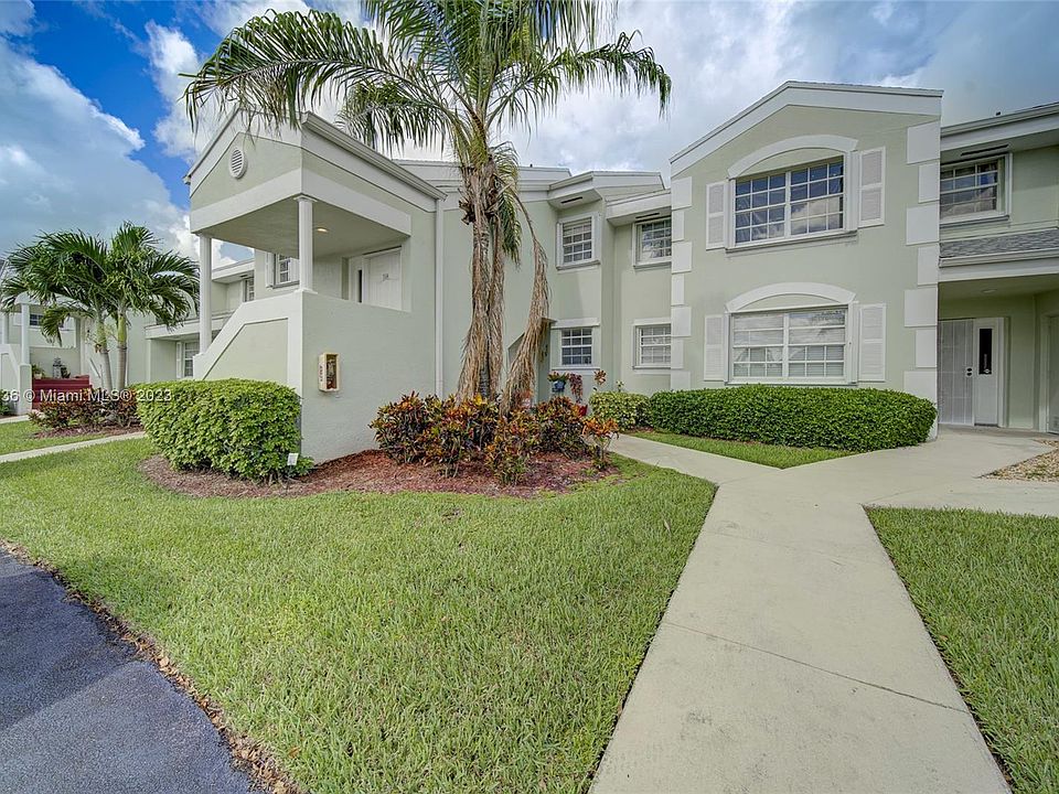 1st image of 2515 SE 20th Pl #102-B