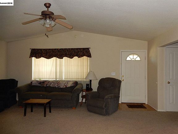 3rd image of 470-555 Reservoir Way