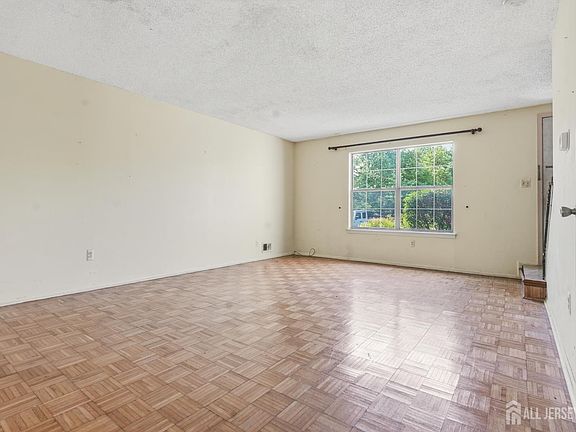 3rd image of 459 Andover Pl