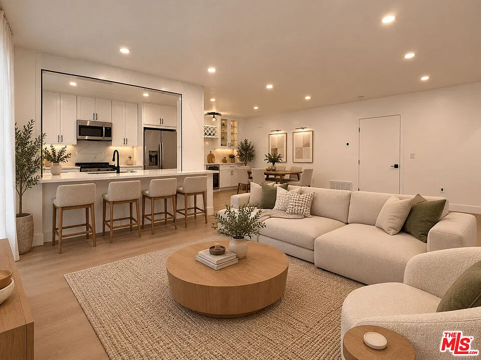 2 bed, 2.5 bath, 920 sqft, $3,990 — Photo 4