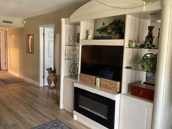 2nd image of 14255 Rosemary Ln