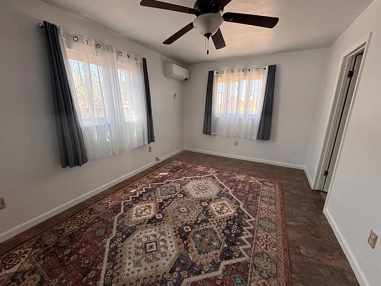 1205 Saint St NE — Photo 12