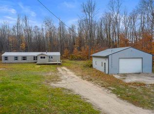 11219 Pickerel Lake Rd, Alanson, MI 49706
