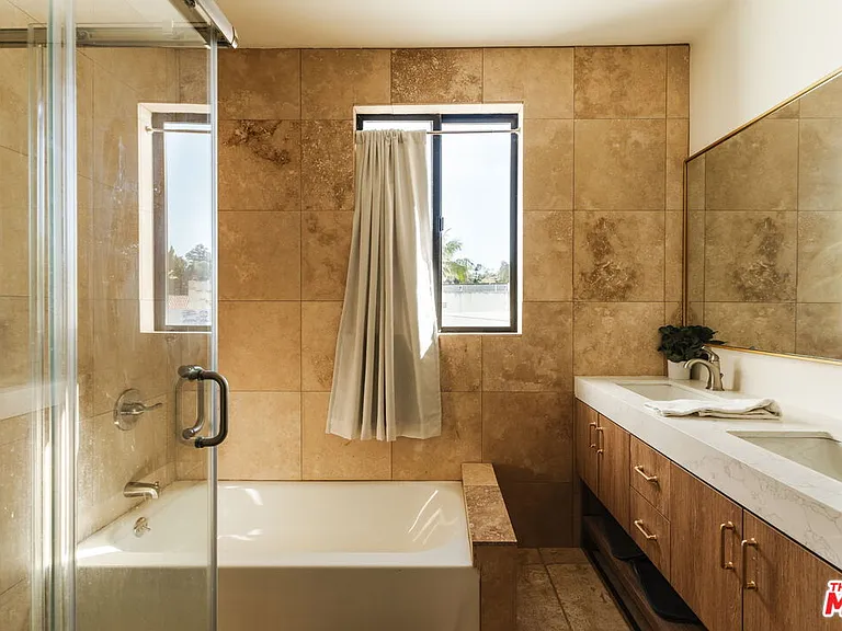 2062 High Tower Dr — Photo 10