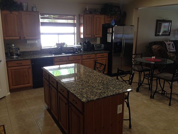 5th image of 42475 W Oakland Dr
