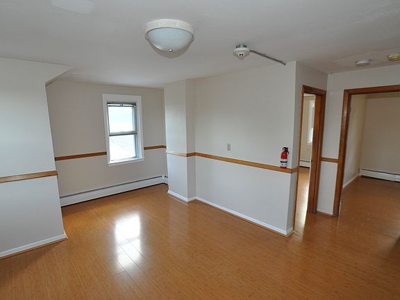 3rd image of 310 Washington St