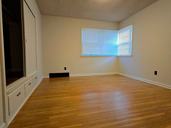 5th image of 2719 6th Ave N