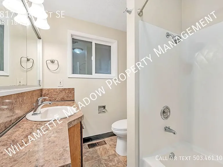 1817 Ferry St SE — Photo 11