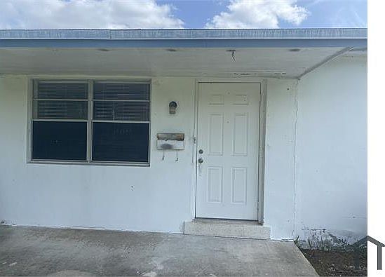 2nd image of 5734 Lincoln St #2