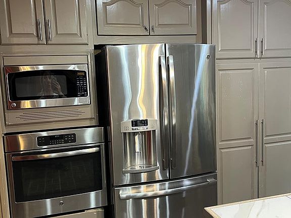 3rd image of 4646 E Post Oak Ct