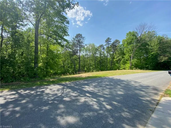 160 Tullyries Dr, Lewisville, NC 27023