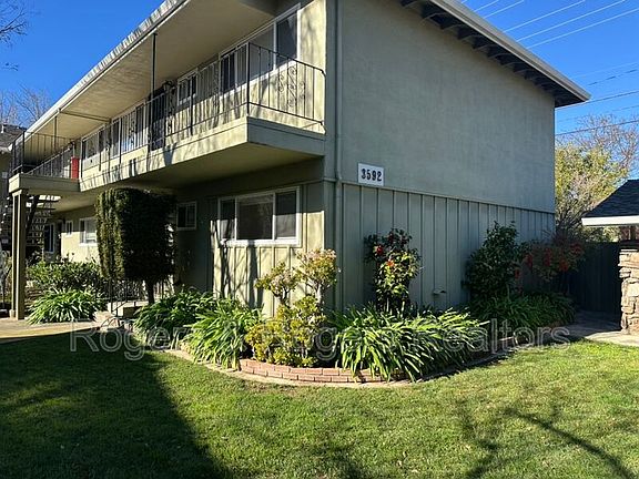 5th image of 3592 Payne Ave APT 4